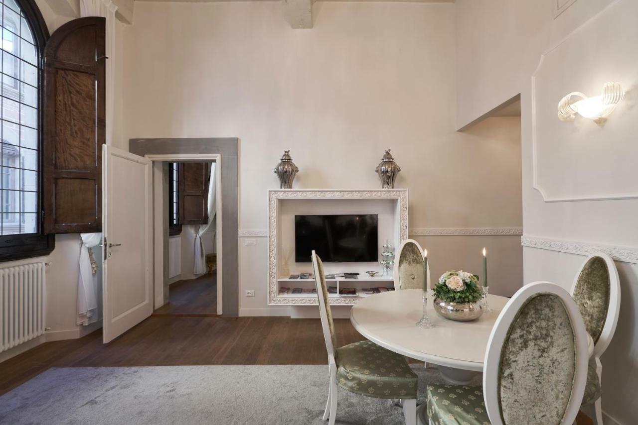 Luxury Rucellai Appartement *